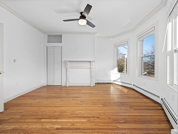 3rd image of 6 Saint Martin St Floor 2