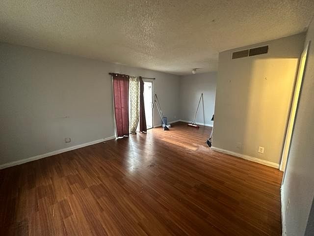 2nd image of 3673 Villa Knolls East Dr