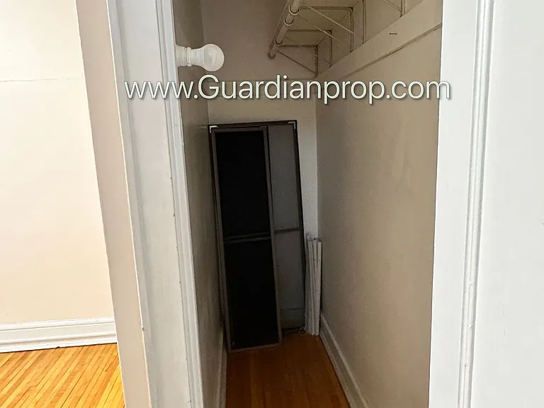 2876 Humboldt Ave S #105 — Photo 10