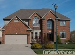 1256 Tulberry Cir, Rochester, MI 48306