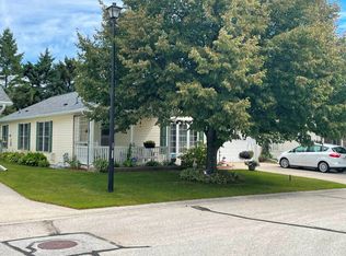 3114 Kinglet Dr, Manitowoc, WI 54220