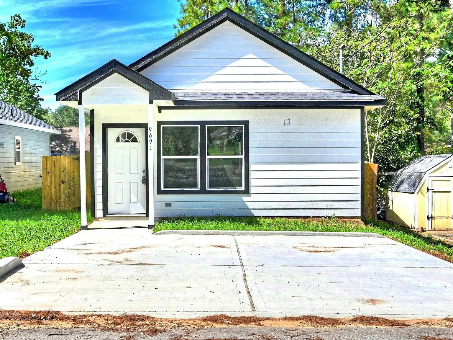 3 bed, 2.0 bath, 1000 sqft, $1,450 — Photo 1