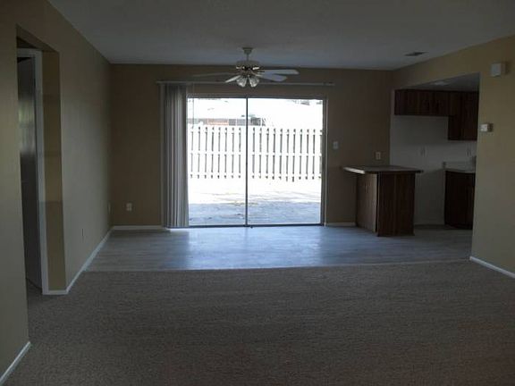 Kitchen (Dining View)