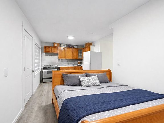 2nd image of 12729 114a Ave