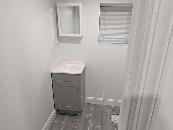 4th image of 538 E Brinton St #1R