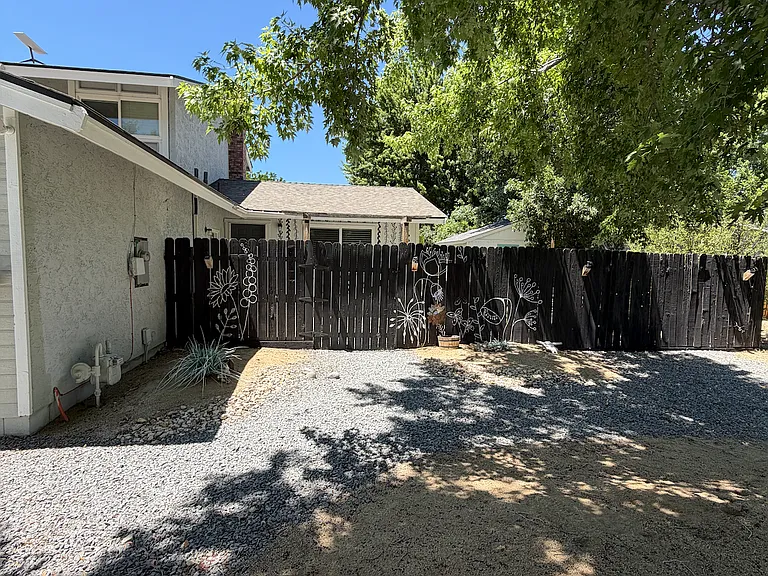1754 Ironwood Dr — Photo 16