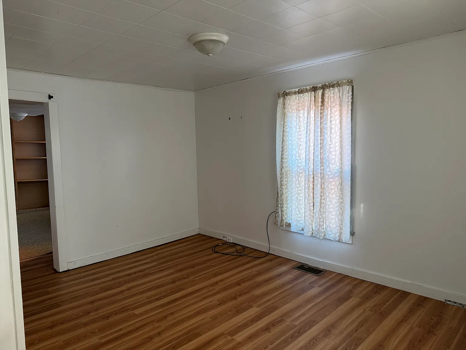 3 bed, 1482 sqft, $1,500 — Photo 2