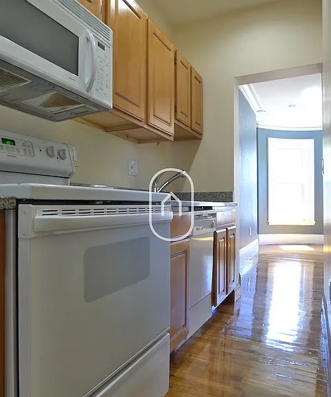 33 Fenwood Rd #2 — Photo 3