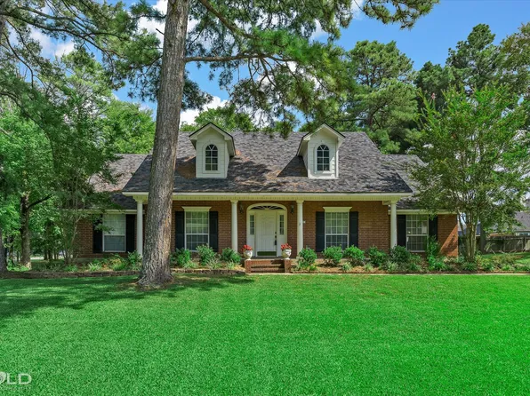 421 Country Club Dr, Benton, LA 71006