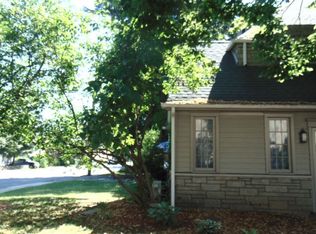 1 E Windermere Ter, Lansdowne, PA 19050