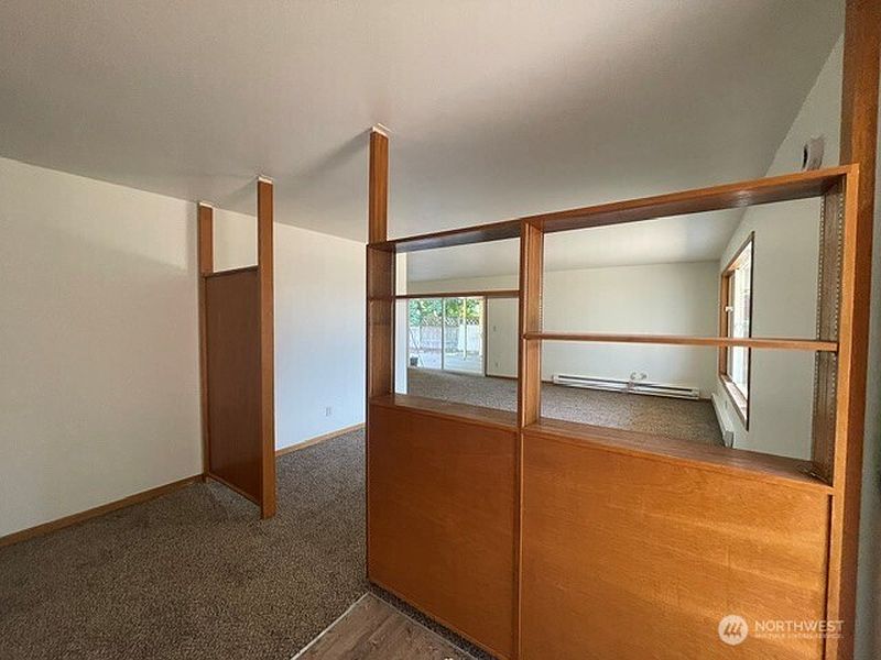 2nd image of 511 Castle Dr Street