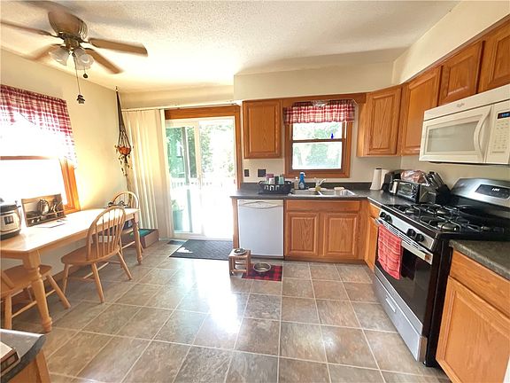 5th image of 4330 Creekside Dr