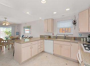 1112 Valley Cir, Costa Mesa, CA 92627