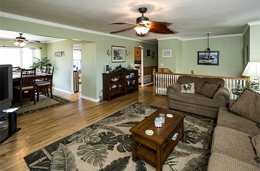 4th image of 688 White Cedar Dr