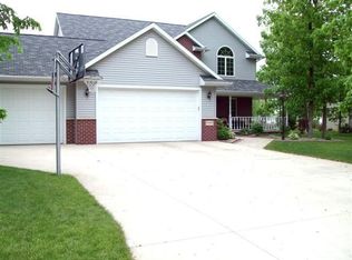 W5958 Blazing Star Dr, APPLETON, WI 54915