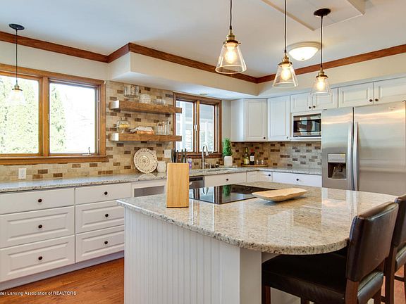 3rd image of 4212 Shoals Dr