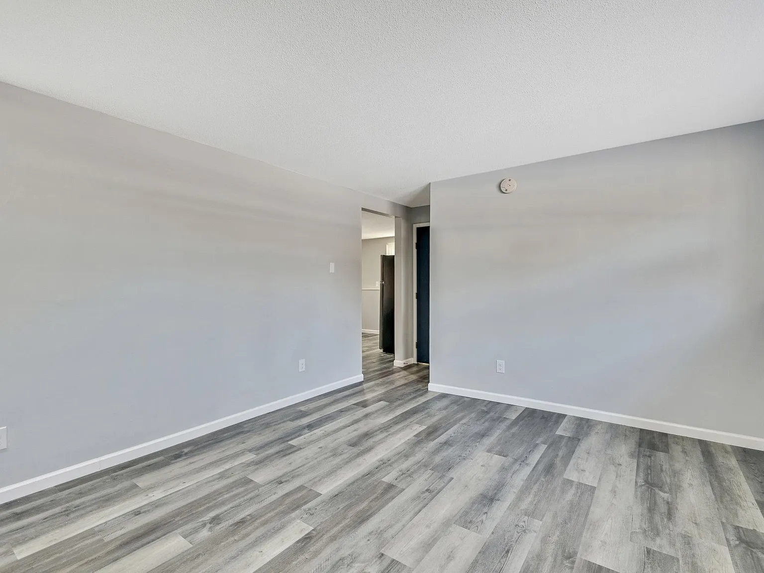 62 Heritage Ln — Photo 2
