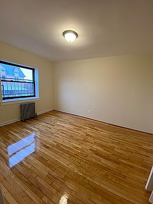 3rd image of 303 Bay 17 St #C22