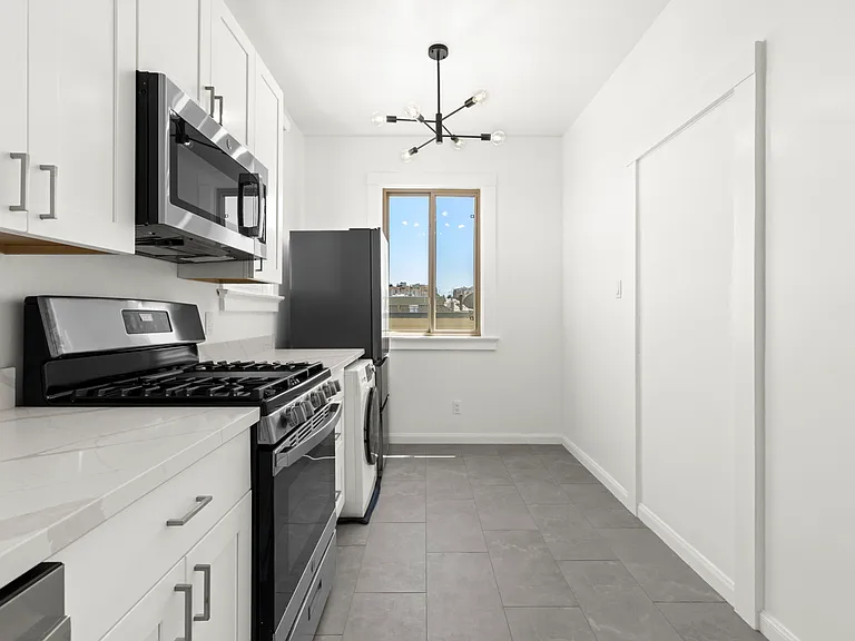 400 28th Ave #12 — Photo 4