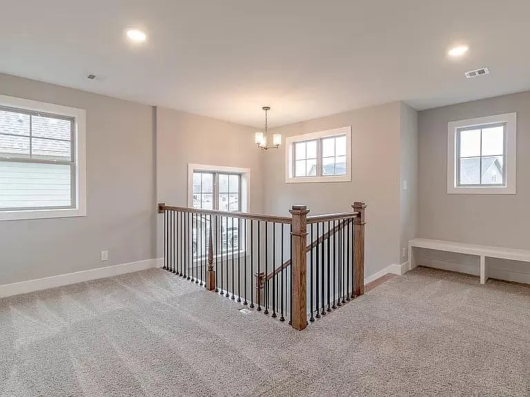 141 Cottage Ln — Photo 14