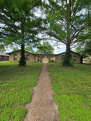 109 Sieville Ave Photo 1