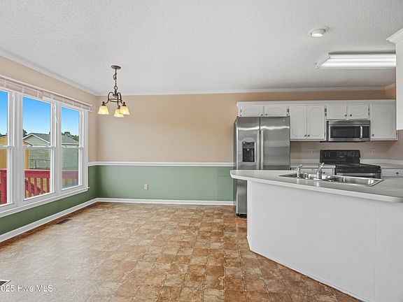 5th image of 216 Ryan Way