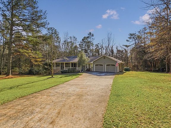 2nd image of 555 McKenzie Bridge Rd