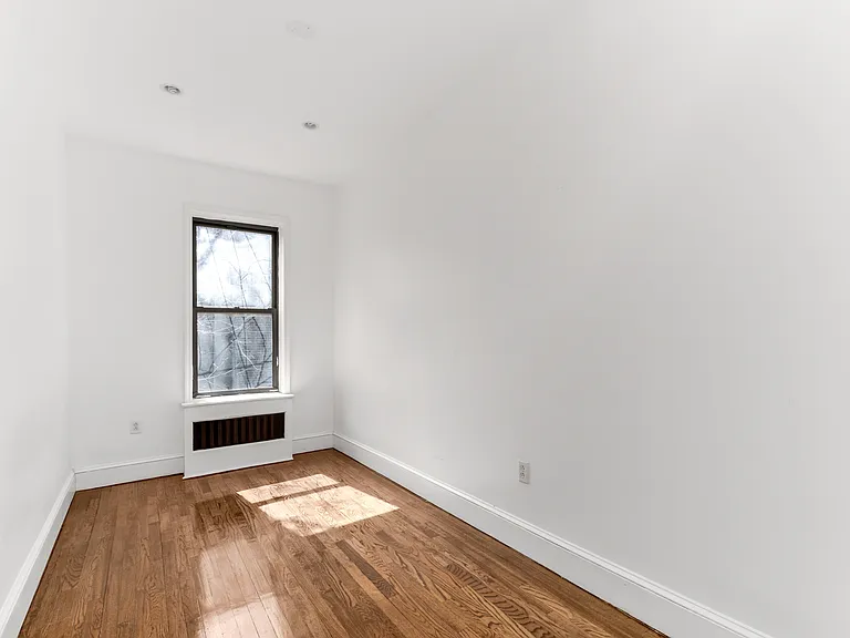 322 W 104th St #4-R — Photo 5