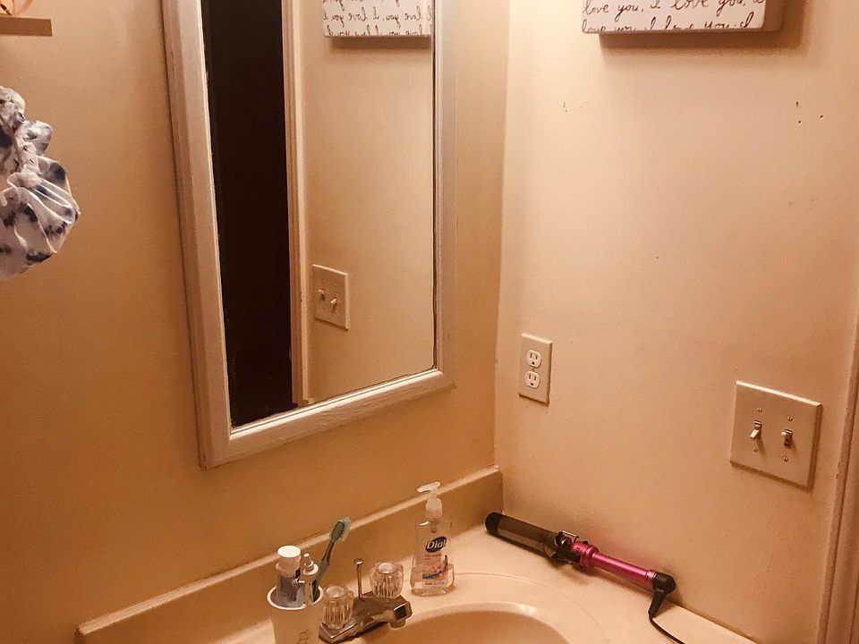 1st image of 542 W Donder Ln