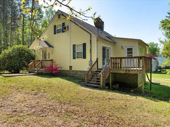 117 Forest Hill St, Clarksville, VA 23927