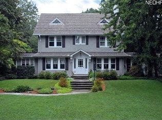 2832 Weybridge Rd, Shaker Heights, OH 44120