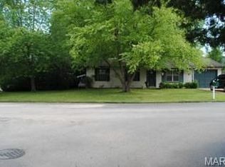 1213 New Towne Rd, Arnold, MO 63010