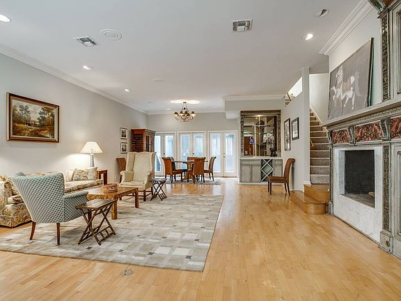 4th image of 224 Chichester Pl