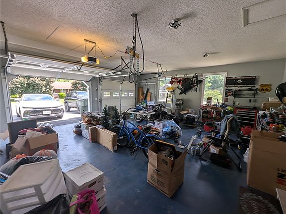 5th image of 509 Cherry Hill Dr