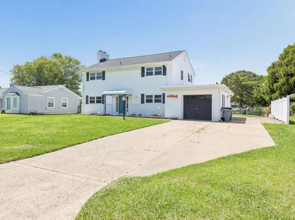 29 Adriatic Ave, Hampton, VA 23664