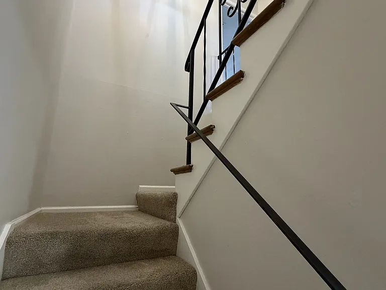 The Franciscan Apartments — Photo 28