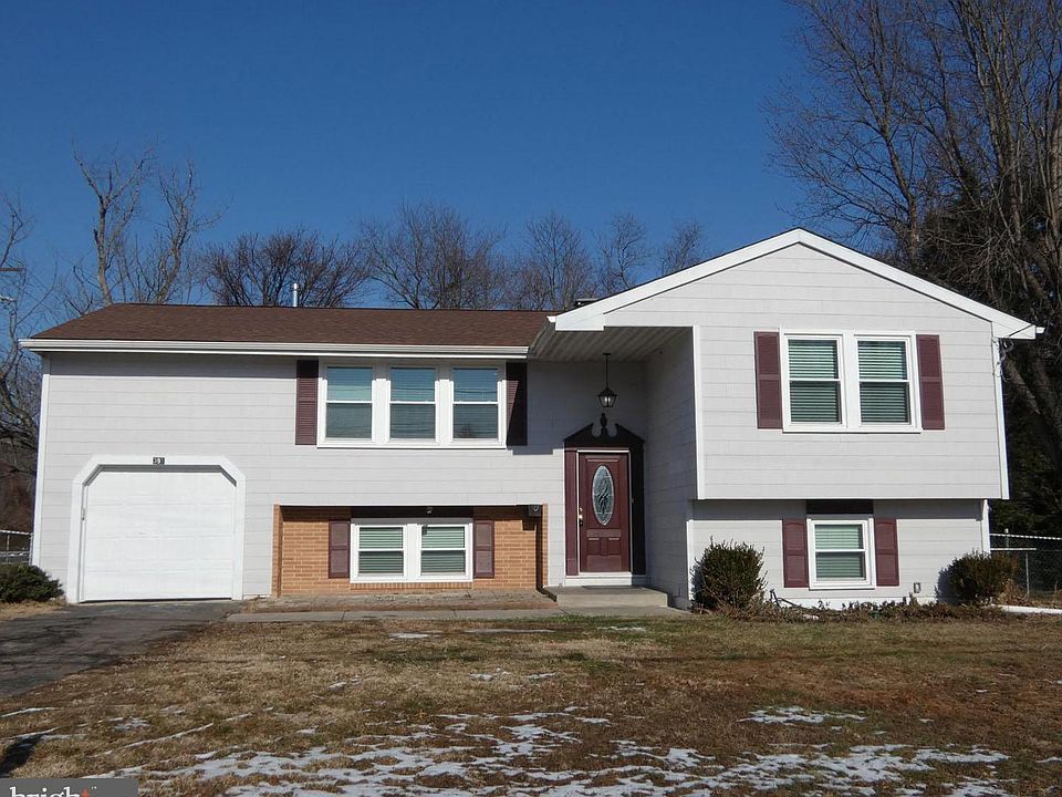 1st image of 395 Hickory Ave