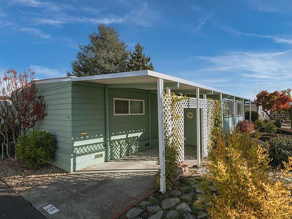 3rd image of 19 Acapulco Drive