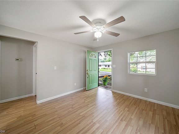 3rd image of 1469 Park Ave