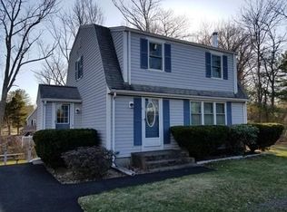 4 Pierce St, Foxboro, MA 02035