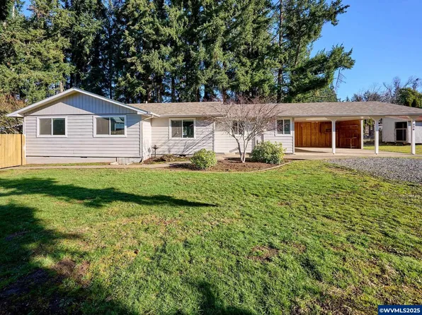328 Norway St, Silverton, OR 97381