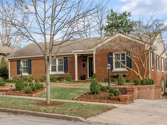 3rd image of 171 Edgemoor Dr