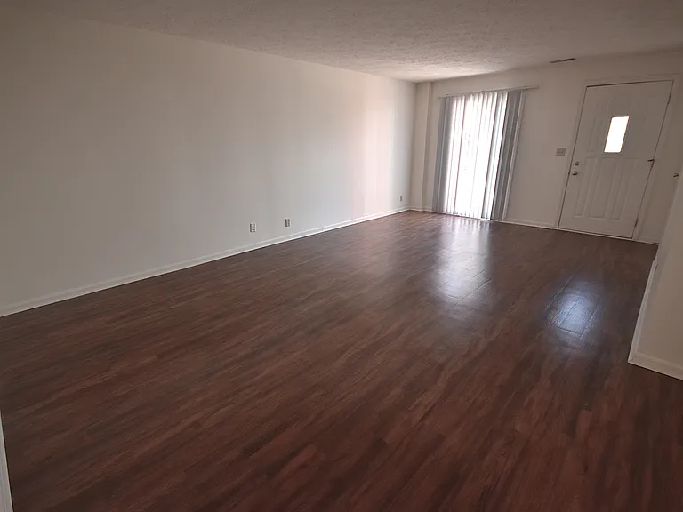 Waveland Place Apartments — Photo 73