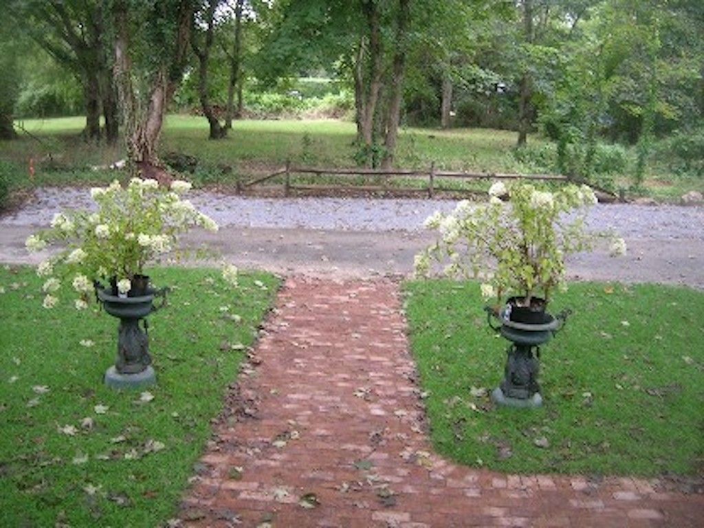  Front yard and private Lane
