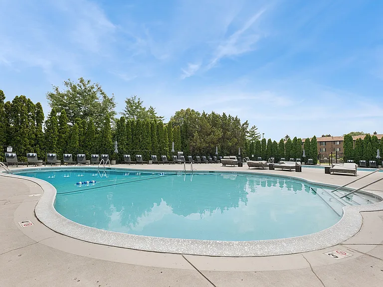 ReNew Poplar Creek — Photo 41