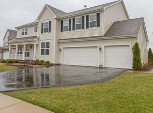 1282 Waterfront Ln, Hampshire, IL 60140