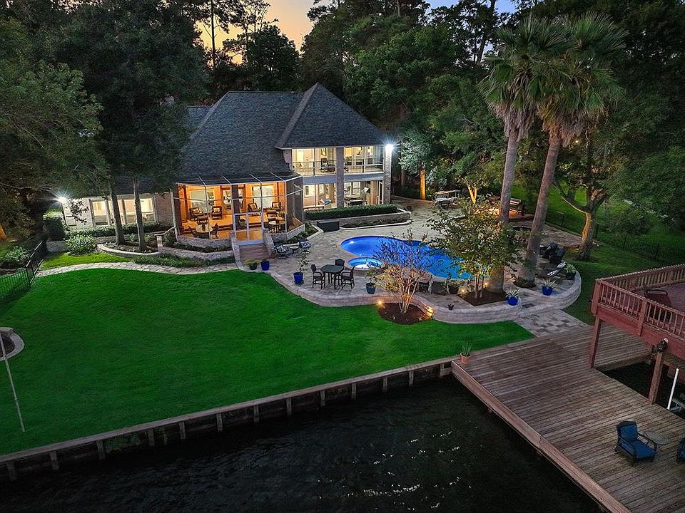 1st image of 12160 Lake Vista Drive