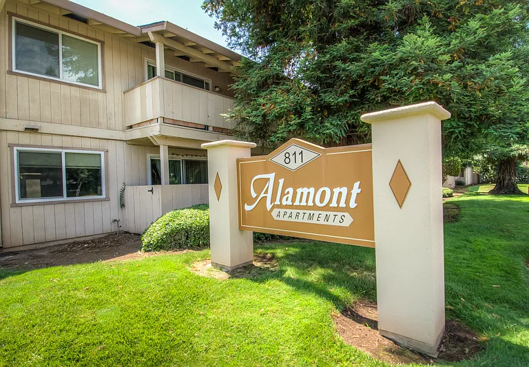 Alamont Apartments — Photo 1