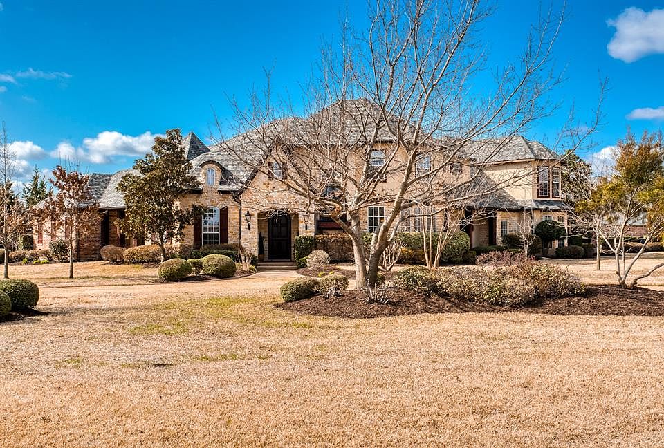 1st image of 660 Palomino Dr
