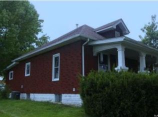 10674 Silver Creek Rd, New Douglas, IL 62074